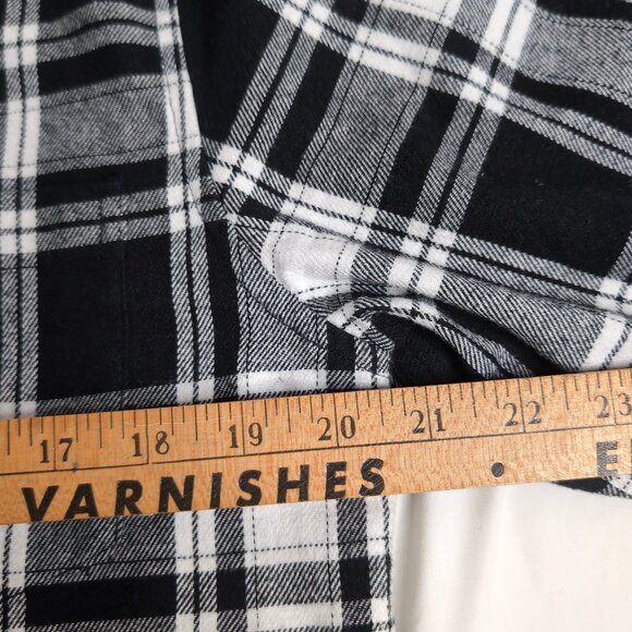 NWOT Tilley Men's Black and White Plaid/Flannel Button Up Shirt, Small - Picture 6 of 7